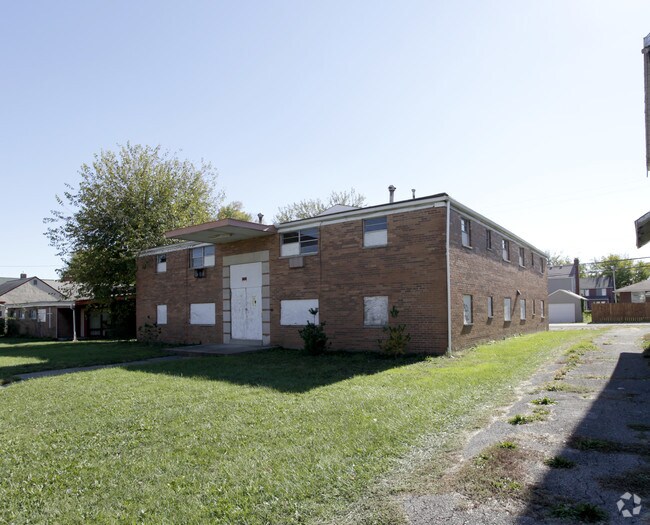 Primary Photo - 1671 E Livingston Ave