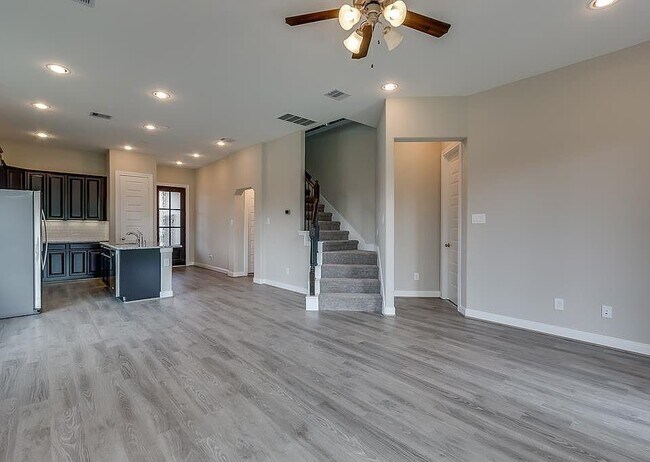 Building Photo - 8119 Braddock Hills Ln