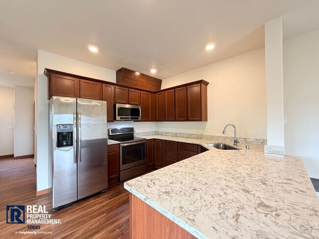Building Photo - Downtown Puyallup Townhomes
