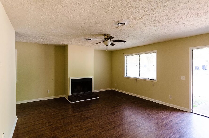 Building Photo - 138 Langford Ct