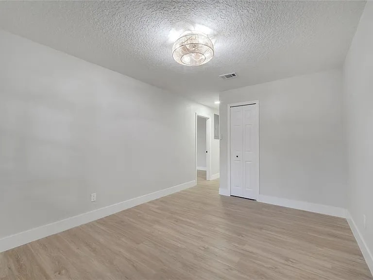 Building Photo - 7043 Carlene Dr