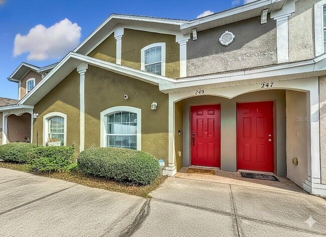 Building Photo - 249 Royal Palm Dr