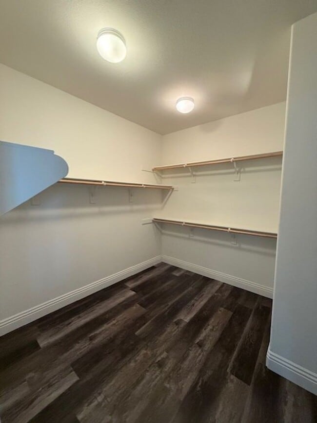 Building Photo - Home with Solar in Gated Sonora Wells