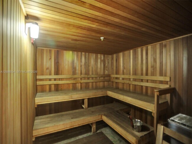 Building Photo - 6620 Indian Creek Dr
