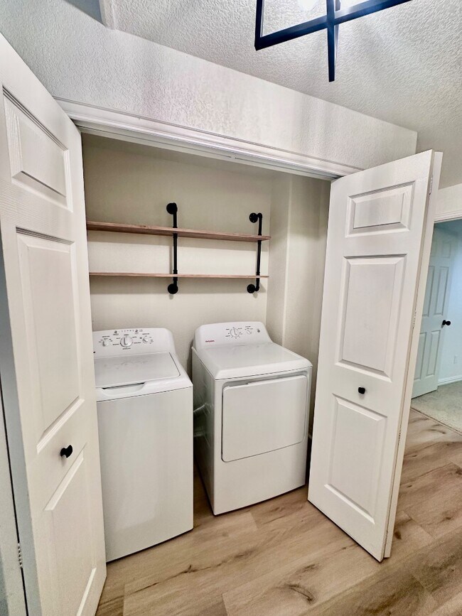 Building Photo - 6230 Grand Mesa Dr