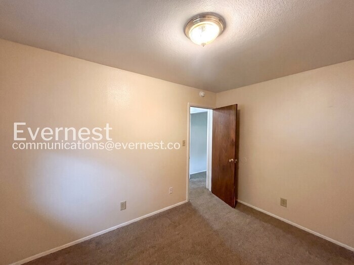 Building Photo - 2205 N Royer St