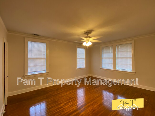 Building Photo - 740 E.45th St. #4