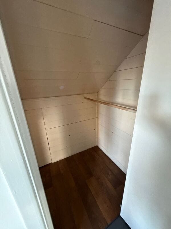 Building Photo - 1615 D St NE