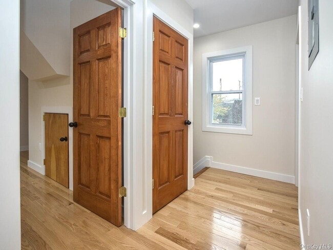 Building Photo - 4 S 8th St