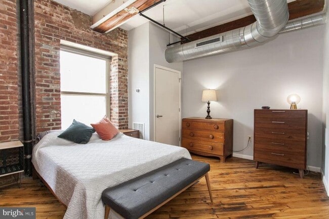 Building Photo - 1210 Buttonwood St