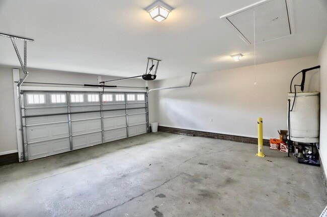 Building Photo - 4415 Patriot Pkwy