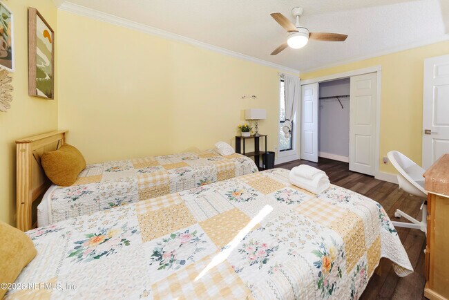 Building Photo - 506 Cali Dr