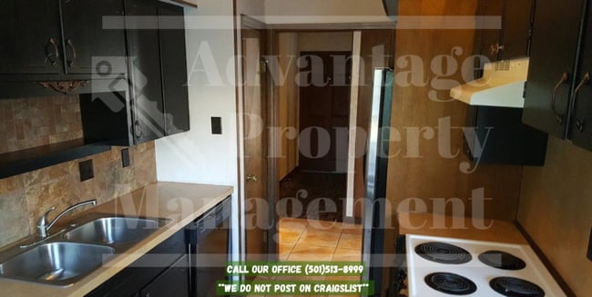 Building Photo - 2 Susan Ln