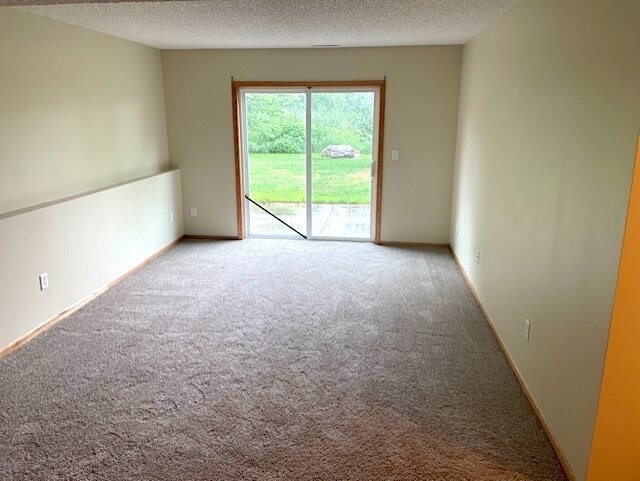 Building Photo - 707 E 7th St