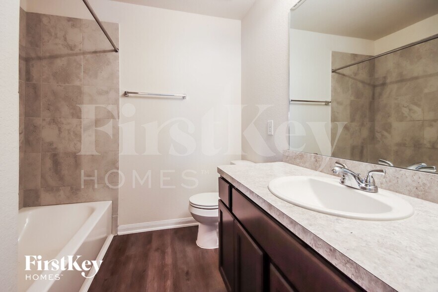 Building Photo - 15825 Roberto Clemente Ct