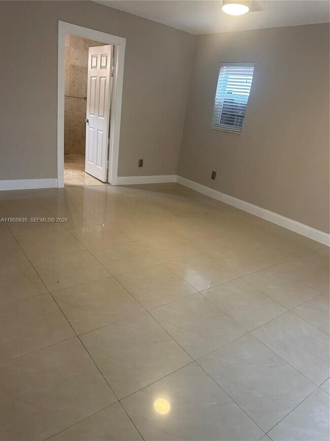 Building Photo - 10805 SW 165th Terrace