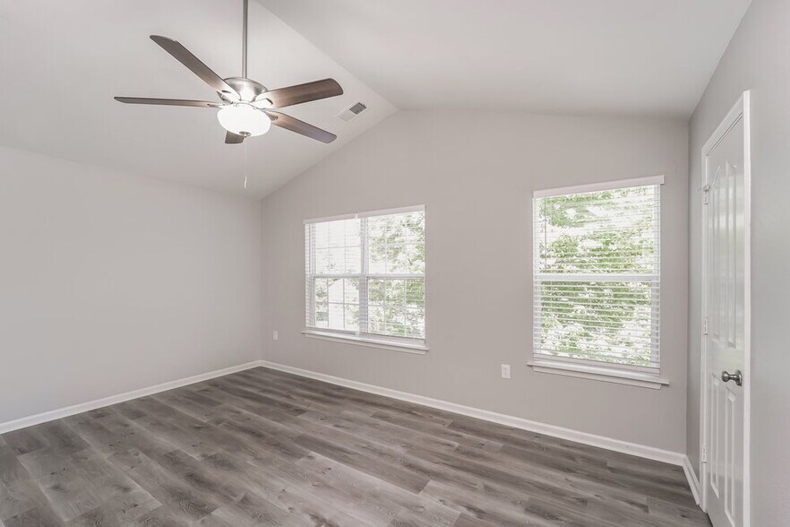 Building Photo - 5122 Grays Ridge Dr