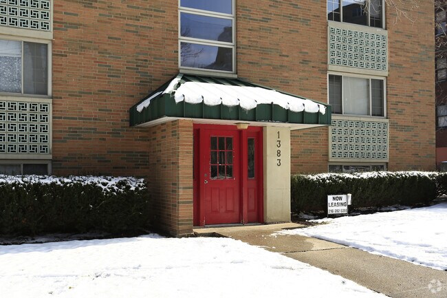 Building Photo - 114 North