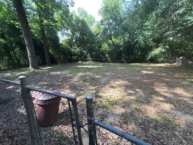 Building Photo - 4720 Wellborn Dr