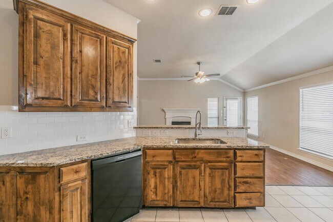 Building Photo - 6141 Bowfin Dr