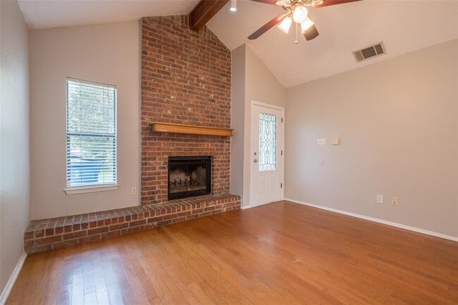 Building Photo - 16025 Stoneham Cir