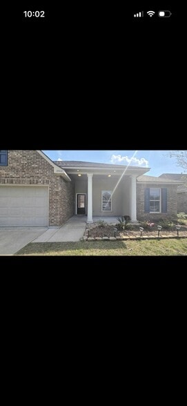 Building Photo - 10028 Savannah Jane Ln