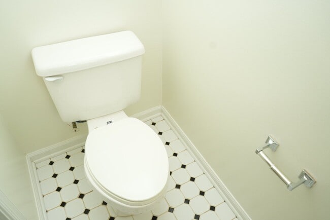 Building Photo - 111 Darien Terrace