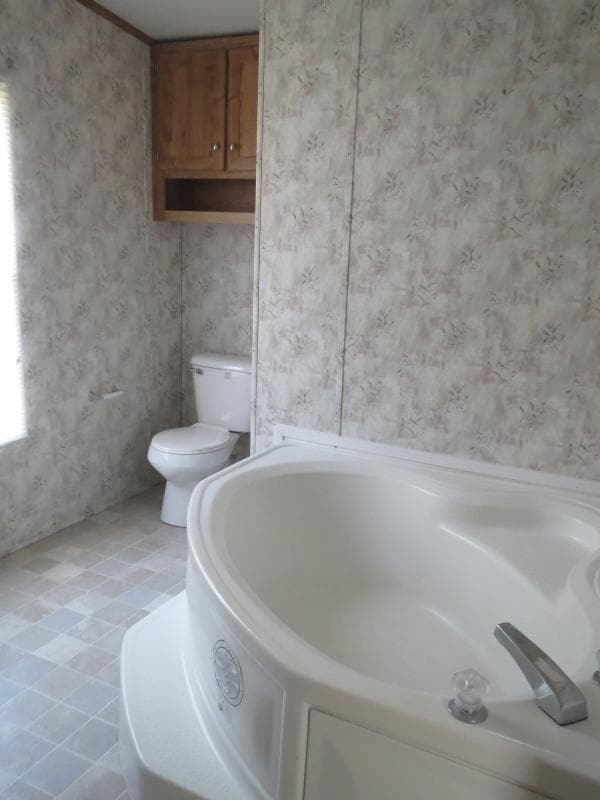 Building Photo - 218 DOGWOOD LANE
