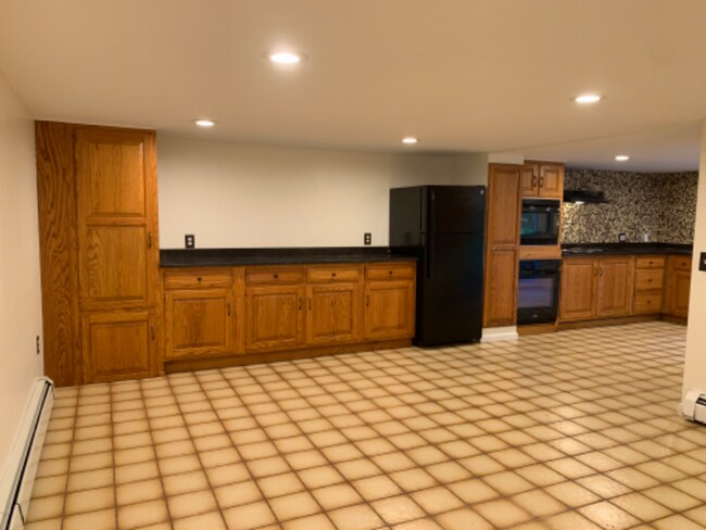 Building Photo - 36 Woodland Way