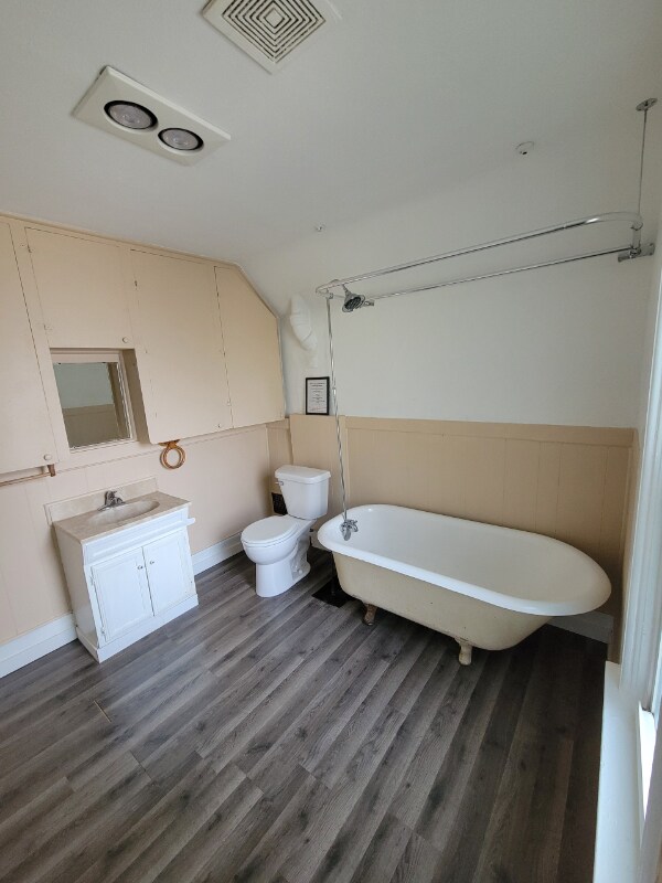 Building Photo - 115 N Mill St