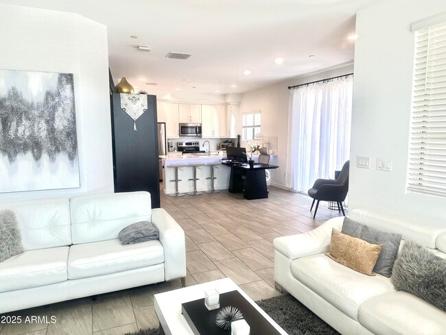 Building Photo - 4100 S Pinelake Way