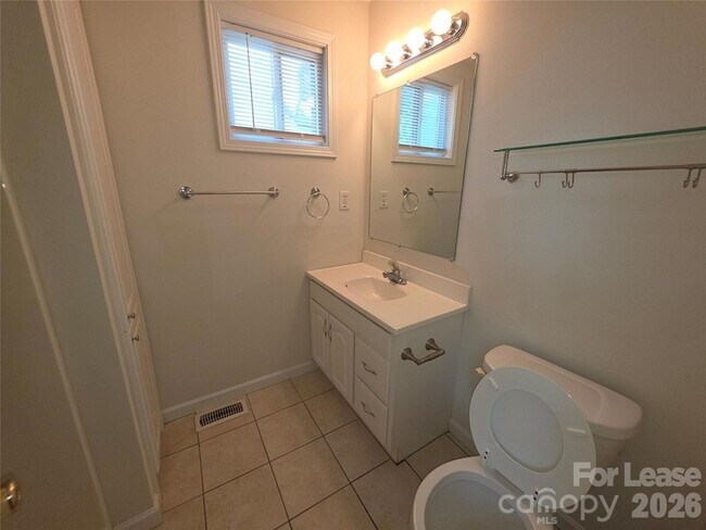 Building Photo - 356 Melbourne Ct