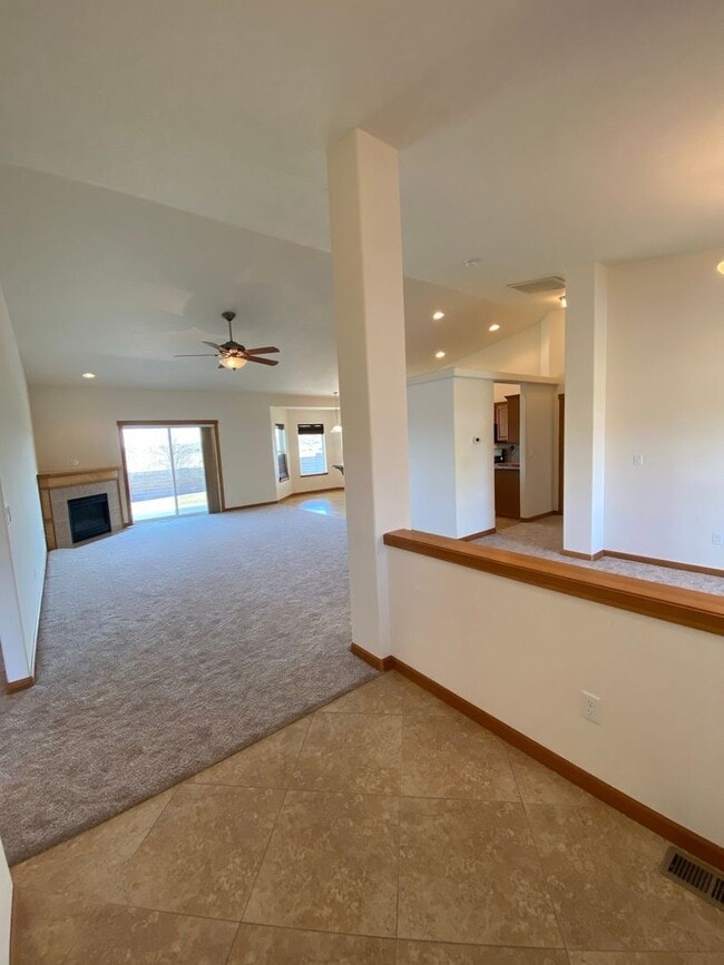 Building Photo - 3511 Hovley Ln