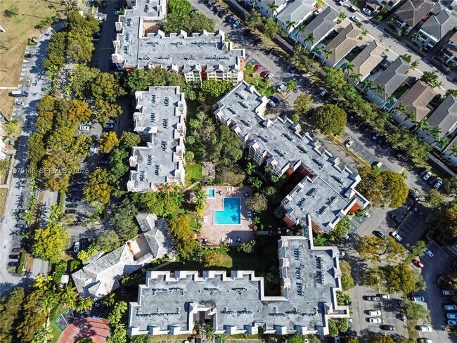 Building Photo - 8120 Geneva Ct