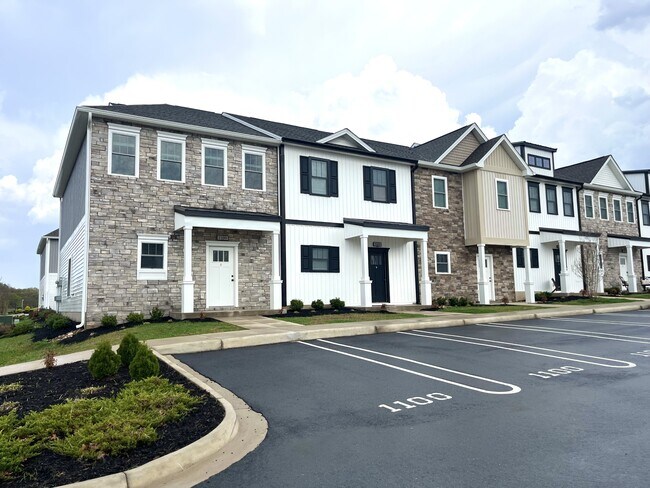 Building Photo - 556 Leesville Rd