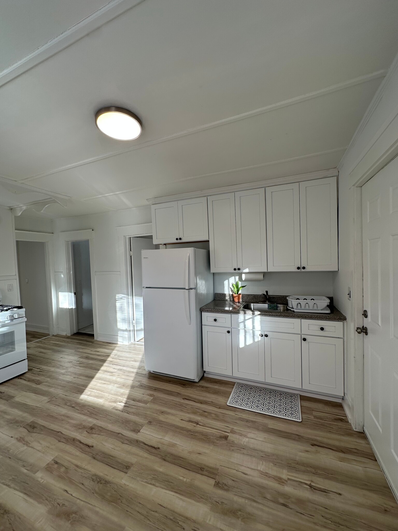 Building Photo - 12 Margerie St