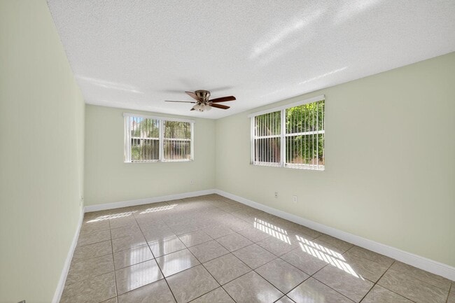 Building Photo - 8363 Lake Dr