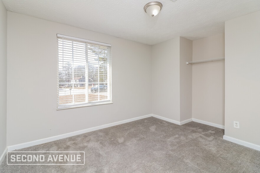 Building Photo - 2196 Scarbrough Dr