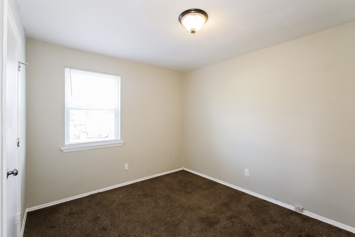 Building Photo - 3709 Beacon Hill Dr