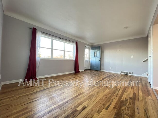 Building Photo - 2990 1/2 8th Street