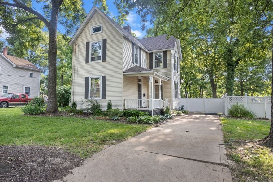 Building Photo - 419 S Van Buren Ave