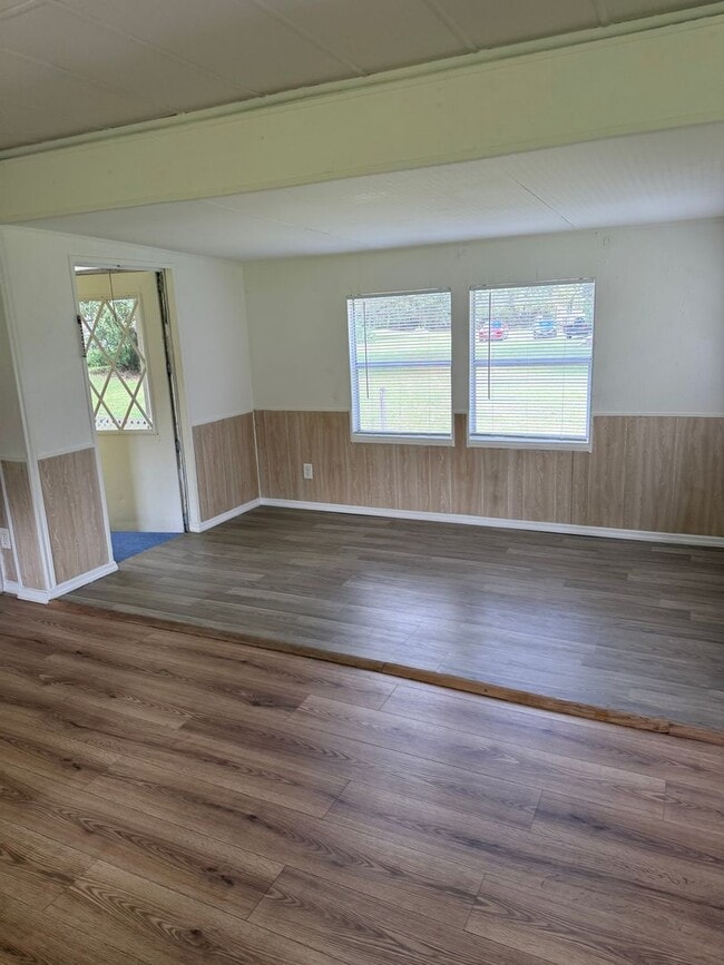 Building Photo - 2 Bedroom, 2 Bath Manufactured Home in Zep...
