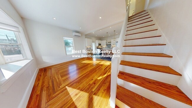 Building Photo - 341 Norfolk St