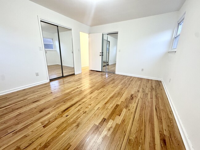 Building Photo - 1455 43rd St