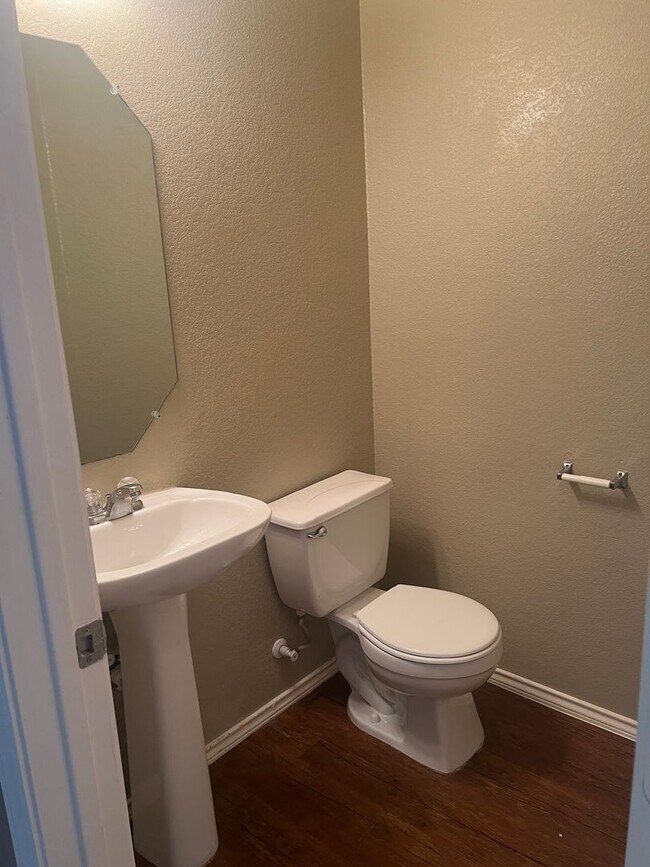 Building Photo - 5106 Sydney Harbour Ct