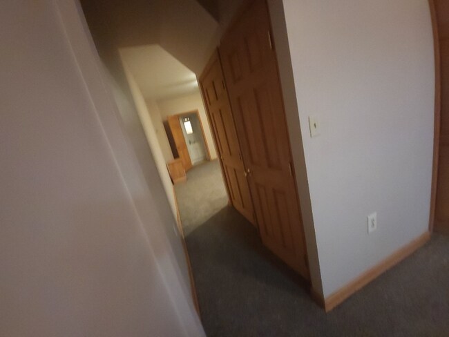 Building Photo - 1121 Monroe Ave