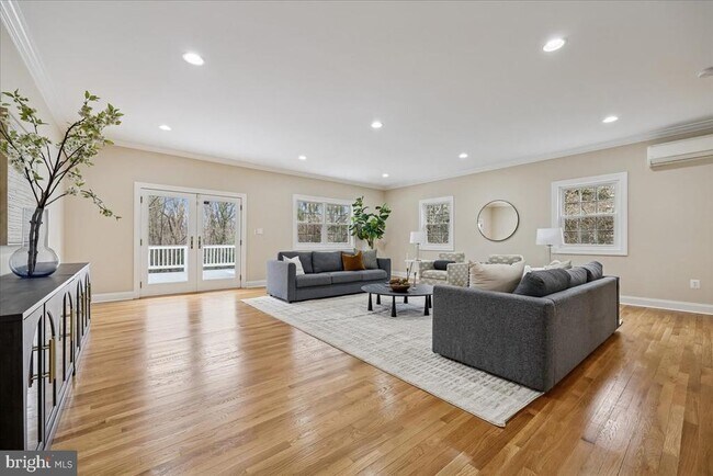 Building Photo - 4902 De Russey Pkwy