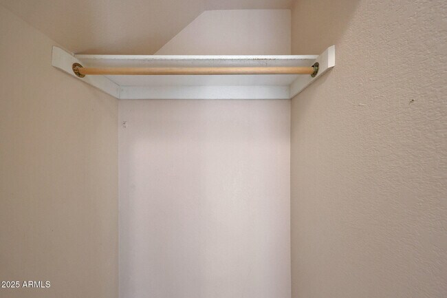 Building Photo - 4653 W Dublin St