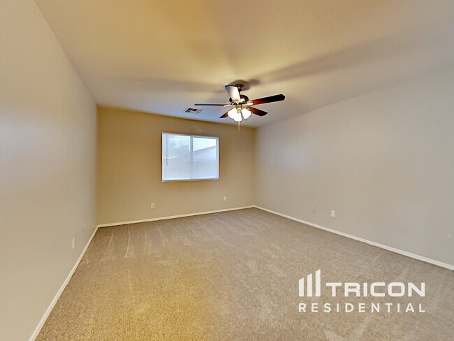 Building Photo - 3332 W Wayland Dr