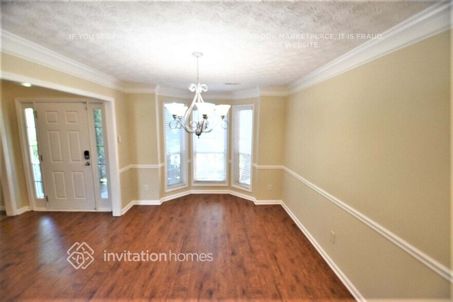 Building Photo - 1500 Farmlake Dr SE